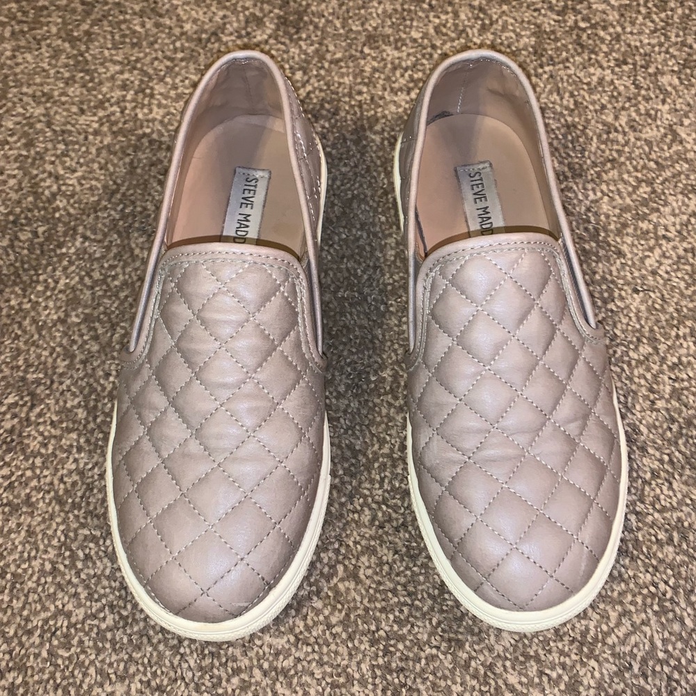 Steve Madden Ecentrcq Taupe Slip on Sneaker